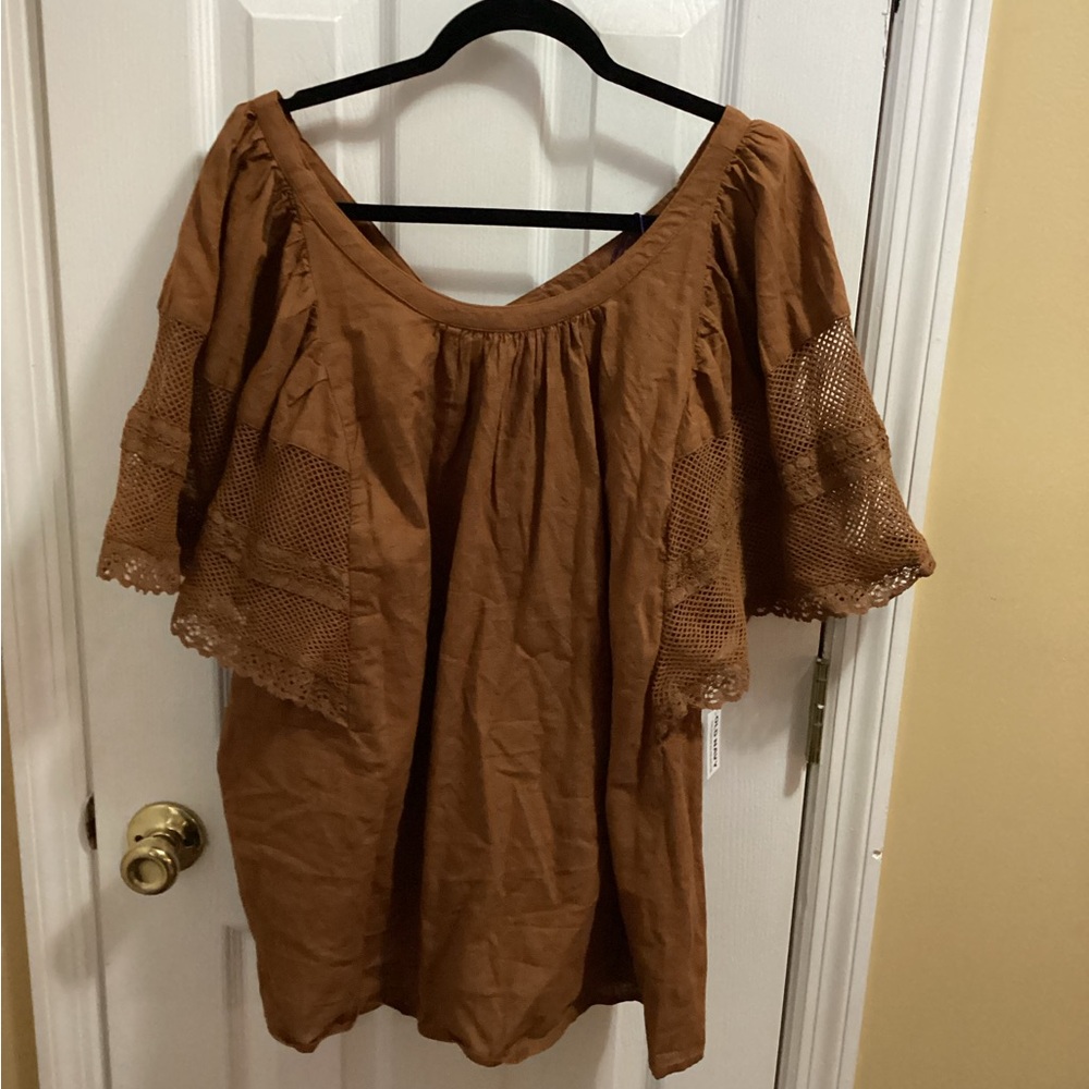 Old Navy Women's Tan Lace Sleeve Blouse
